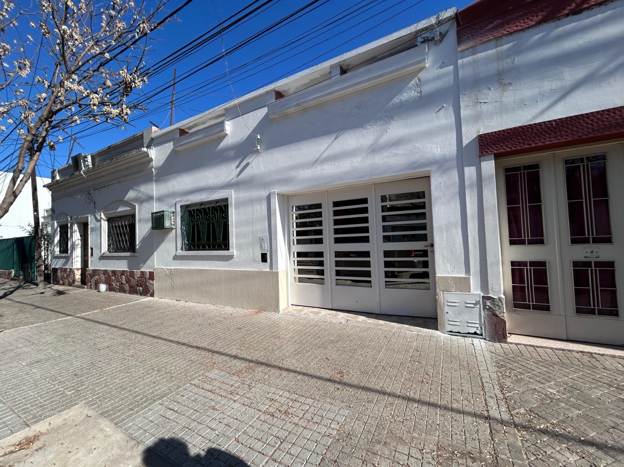 General paz 5200, Dos dormitorios, living comedor, cochera.
