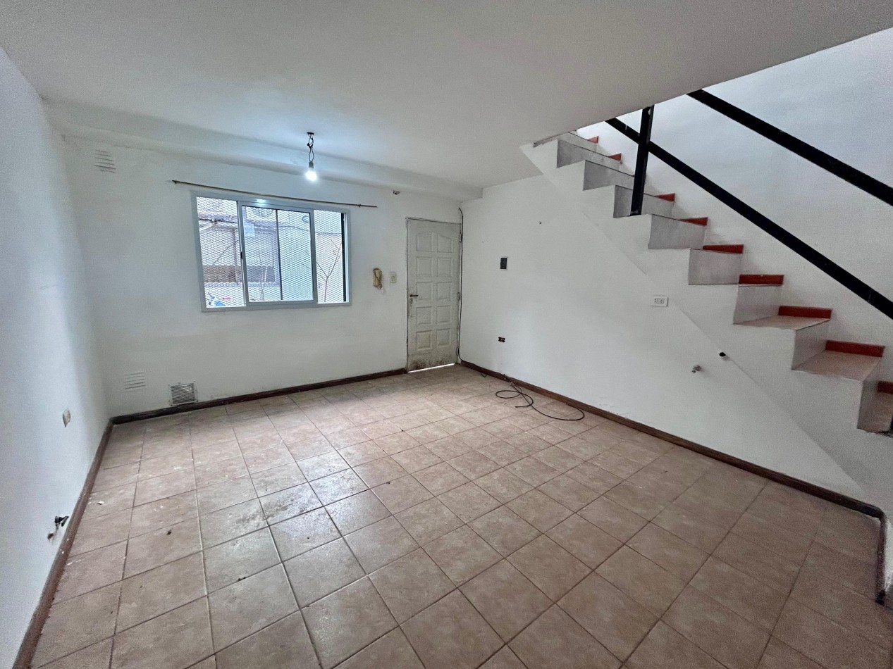 Alquiler, Buenos Aires 2700, 1 dormitorio, duplex.