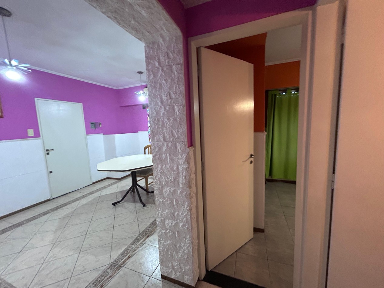 Sastre 3000, departamento planta baja, dos dormitorios. 