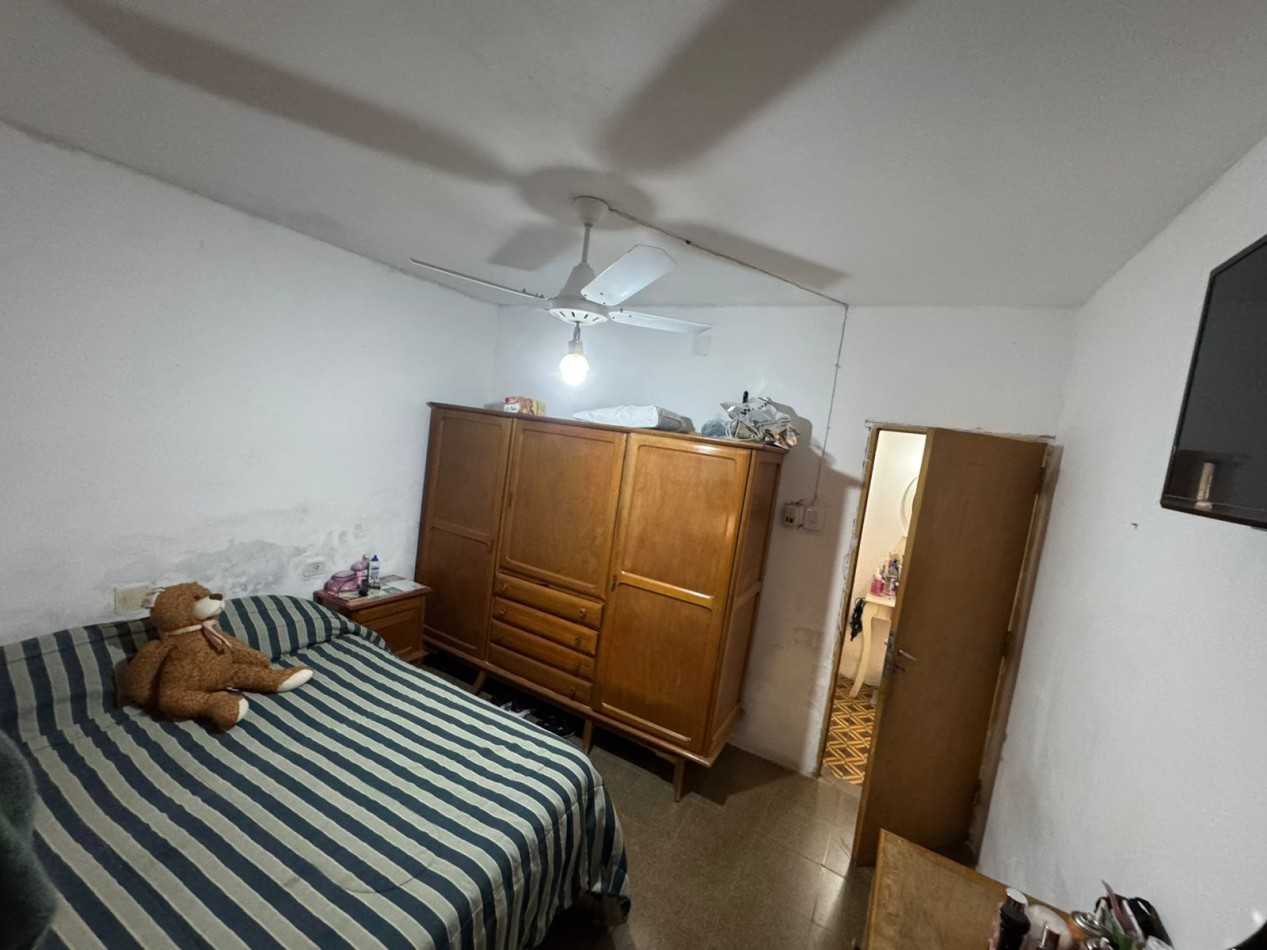 (Cuzco 1500) a metros Dean Funes 1500, casa de dos dormitorios, patio, cochera.