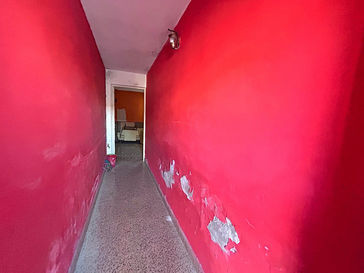 Callao 5400, casa de dos dormitorios mas comodin, a reciclar, patio. 197 m2. 