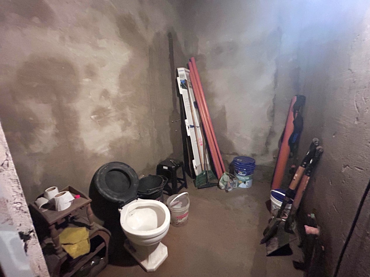 Oportunidad en Altos de Piñero, amplia propiedad a terminar 1 dormitorio.