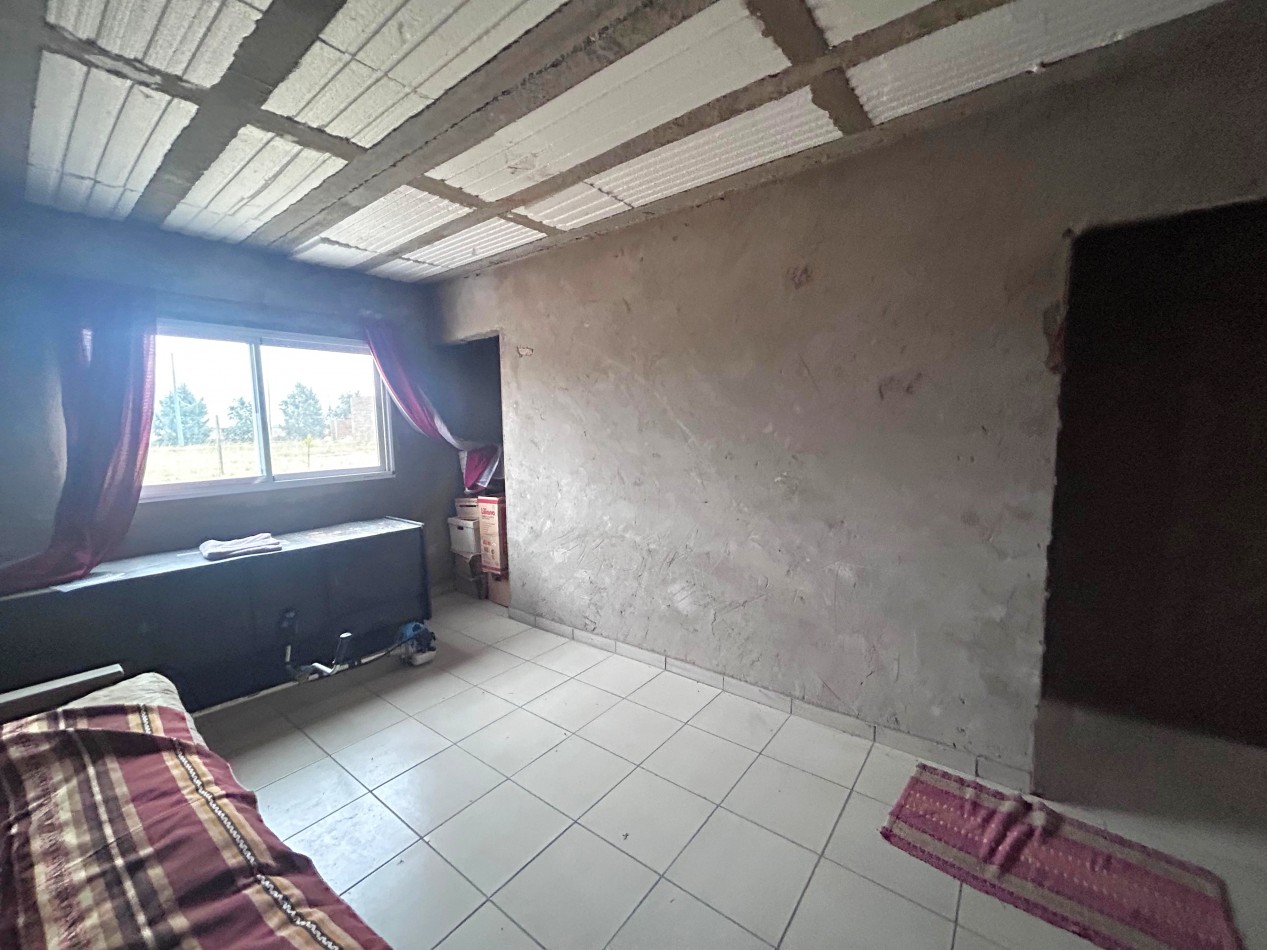 Oportunidad en Altos de Piñero, amplia propiedad a terminar 1 dormitorio.