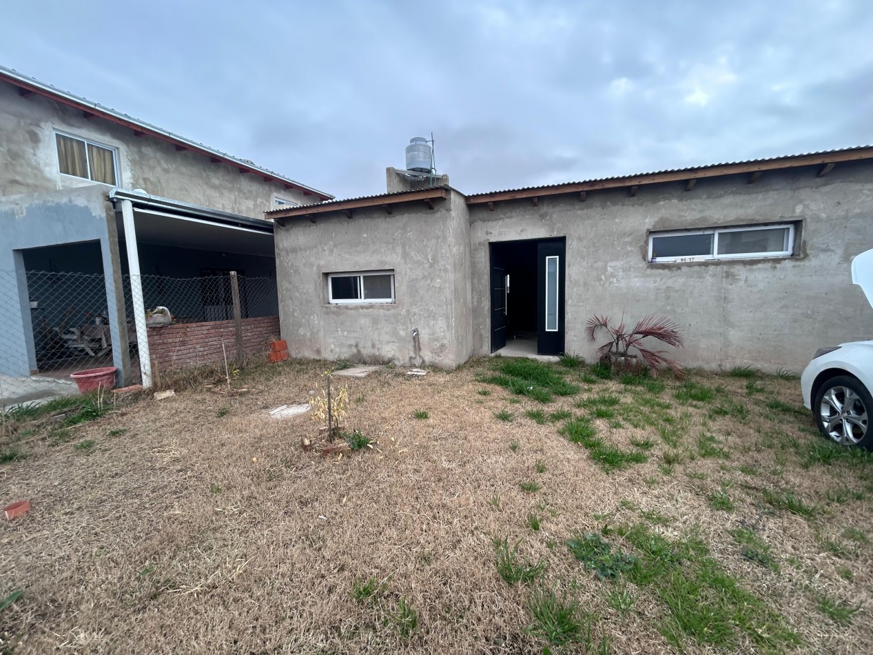 Oportunidad en Altos de Piñero, amplia propiedad a terminar 1 dormitorio.