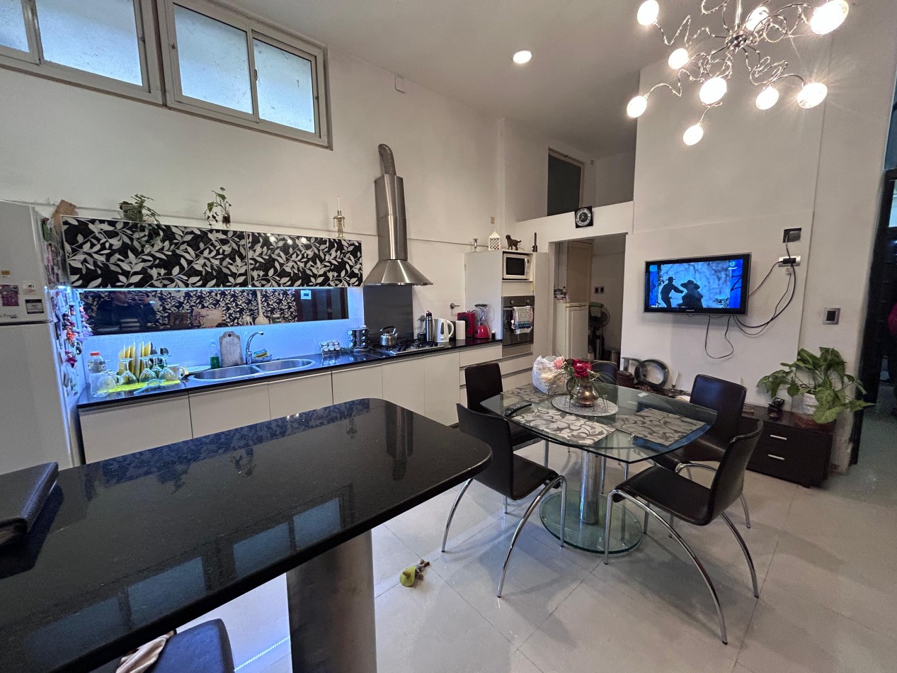 SAN LORENZO 800, amplia casa, Centro ROSARIO, oportunidad.