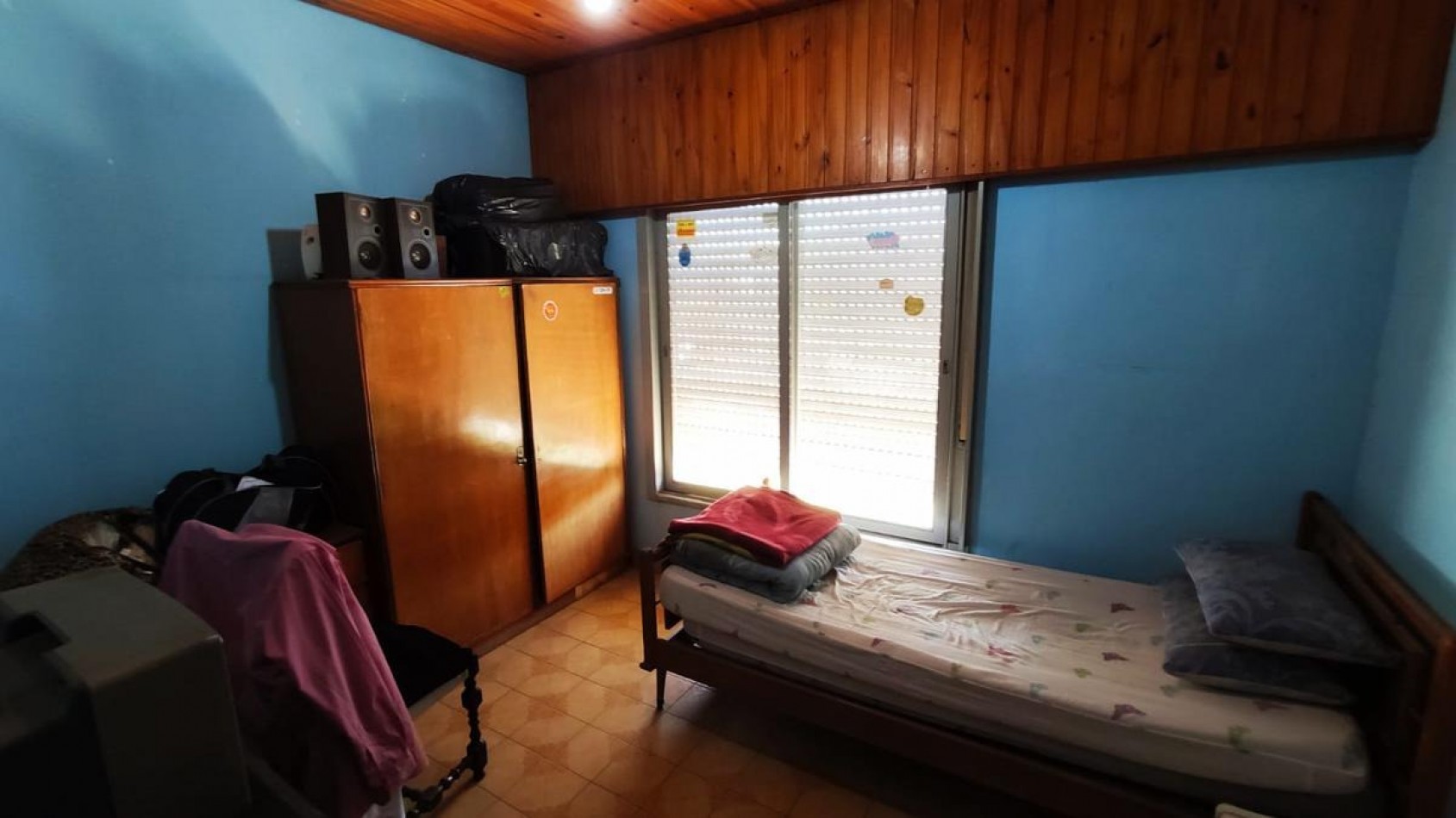 Capitan Bermudez, Laprida al 100, local comercial y departamento 3 dormitorios.