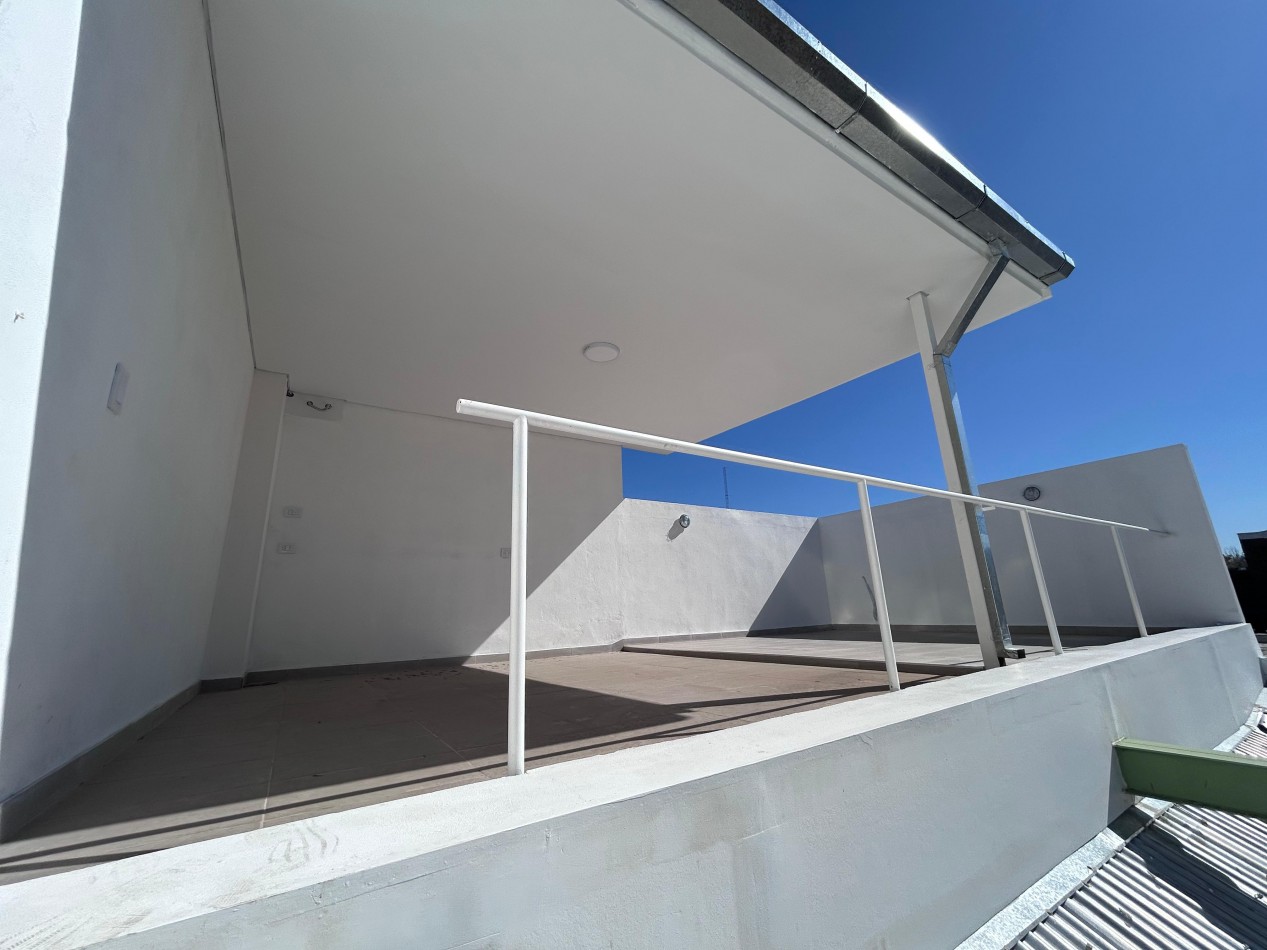 Saavedra 1900, departamento en venta de pasillo, loft, posibilidad de dividir, patio. A estrenar. 