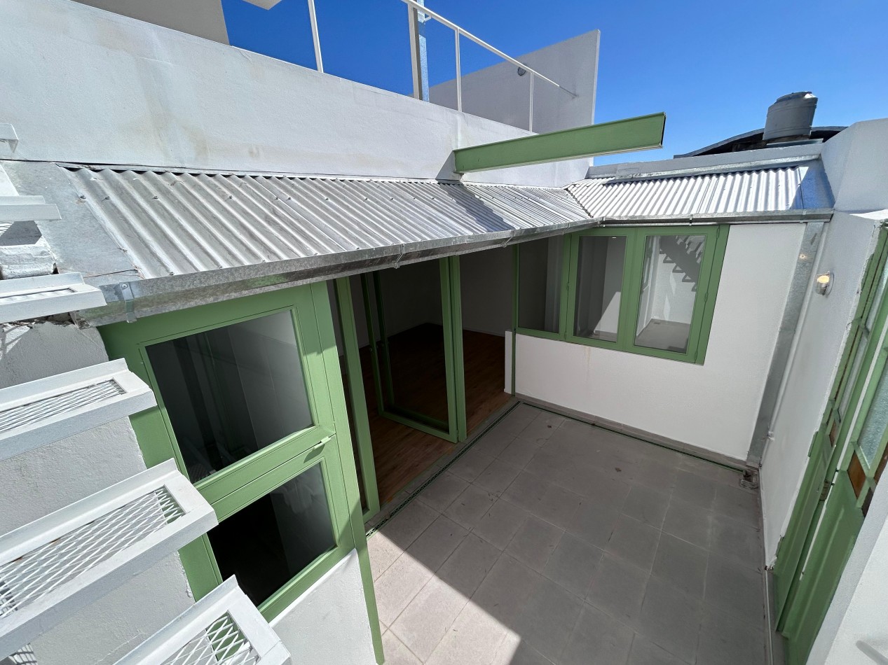 Saavedra 1900, departamento en venta de pasillo, loft, posibilidad de dividir, patio. A estrenar. 