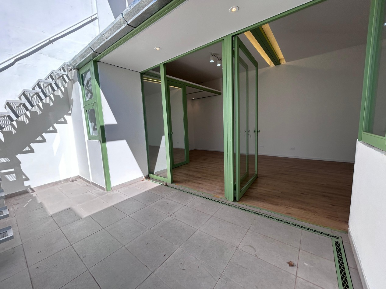 Saavedra 1900, departamento en venta de pasillo, loft, posibilidad de dividir, patio. A estrenar. 