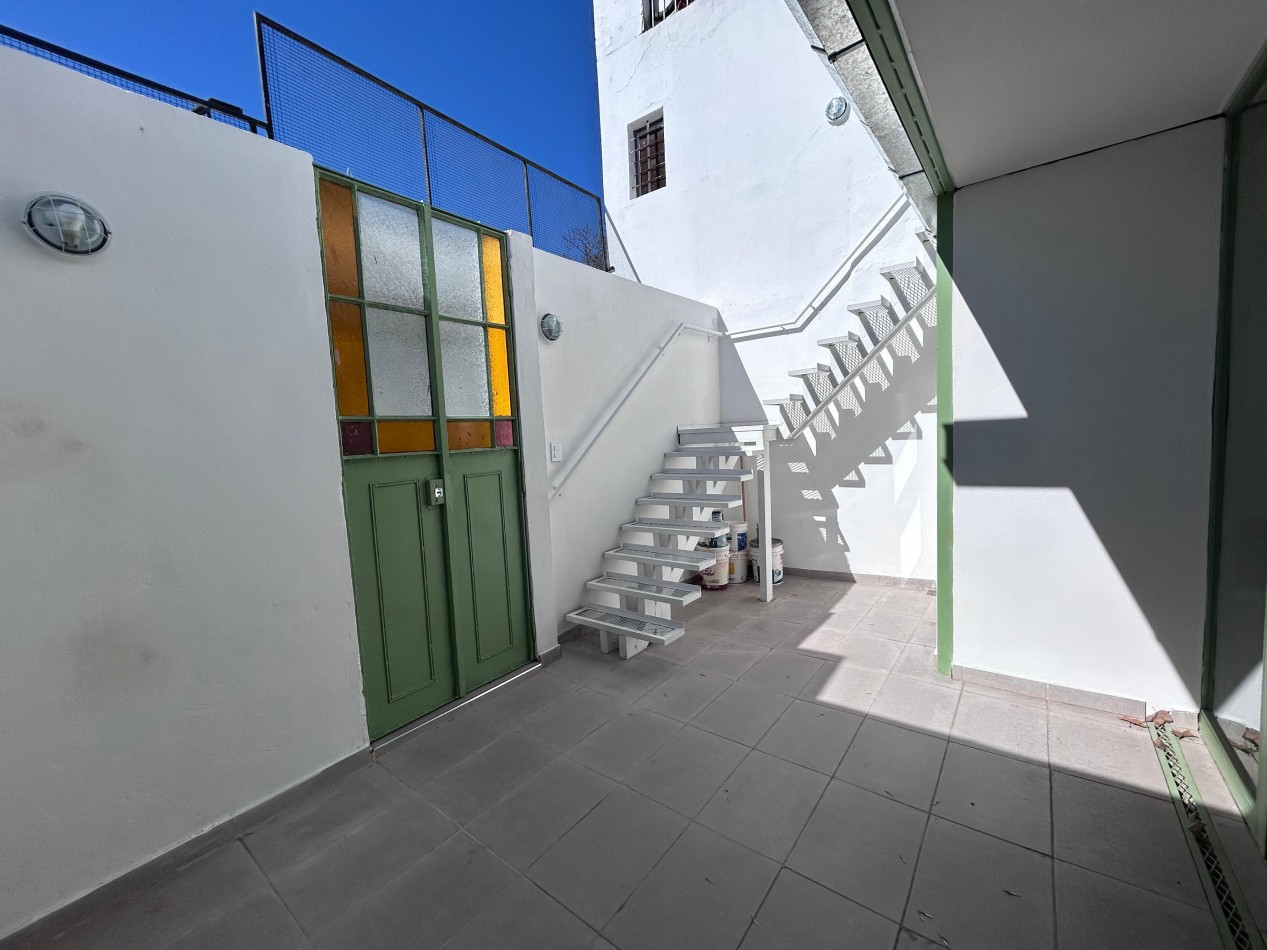 Saavedra 1900, departamento en venta de pasillo, loft, posibilidad de dividir, patio. A estrenar. 