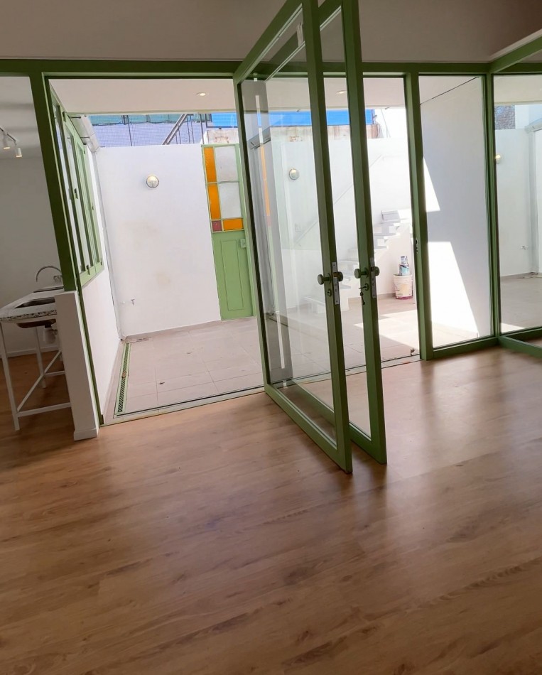 Saavedra 1900, departamento en venta de pasillo, loft, posibilidad de dividir, patio. A estrenar. 