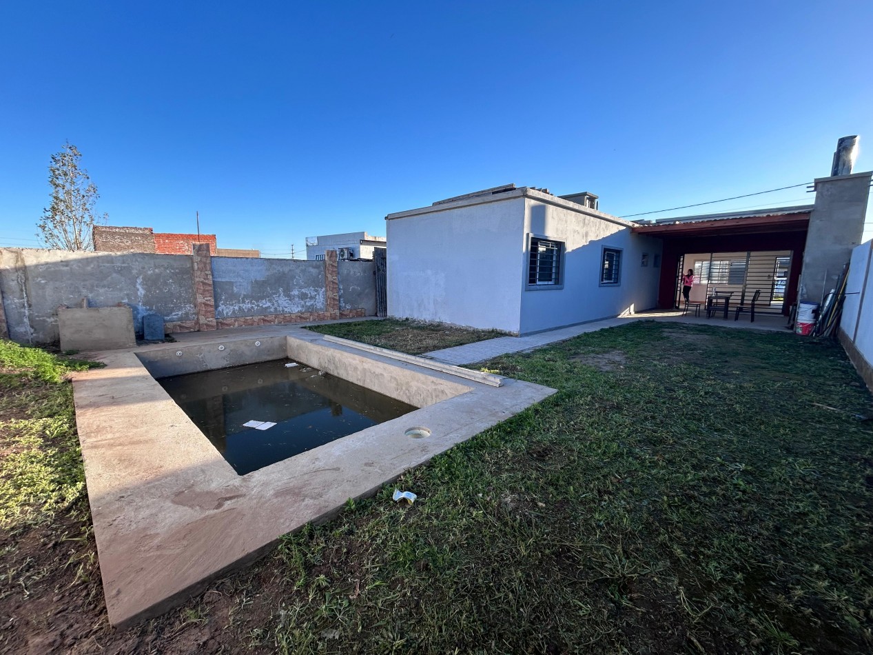 Lomas de Alicia, Excelente propiedad a estrenar, pileta, quincho.