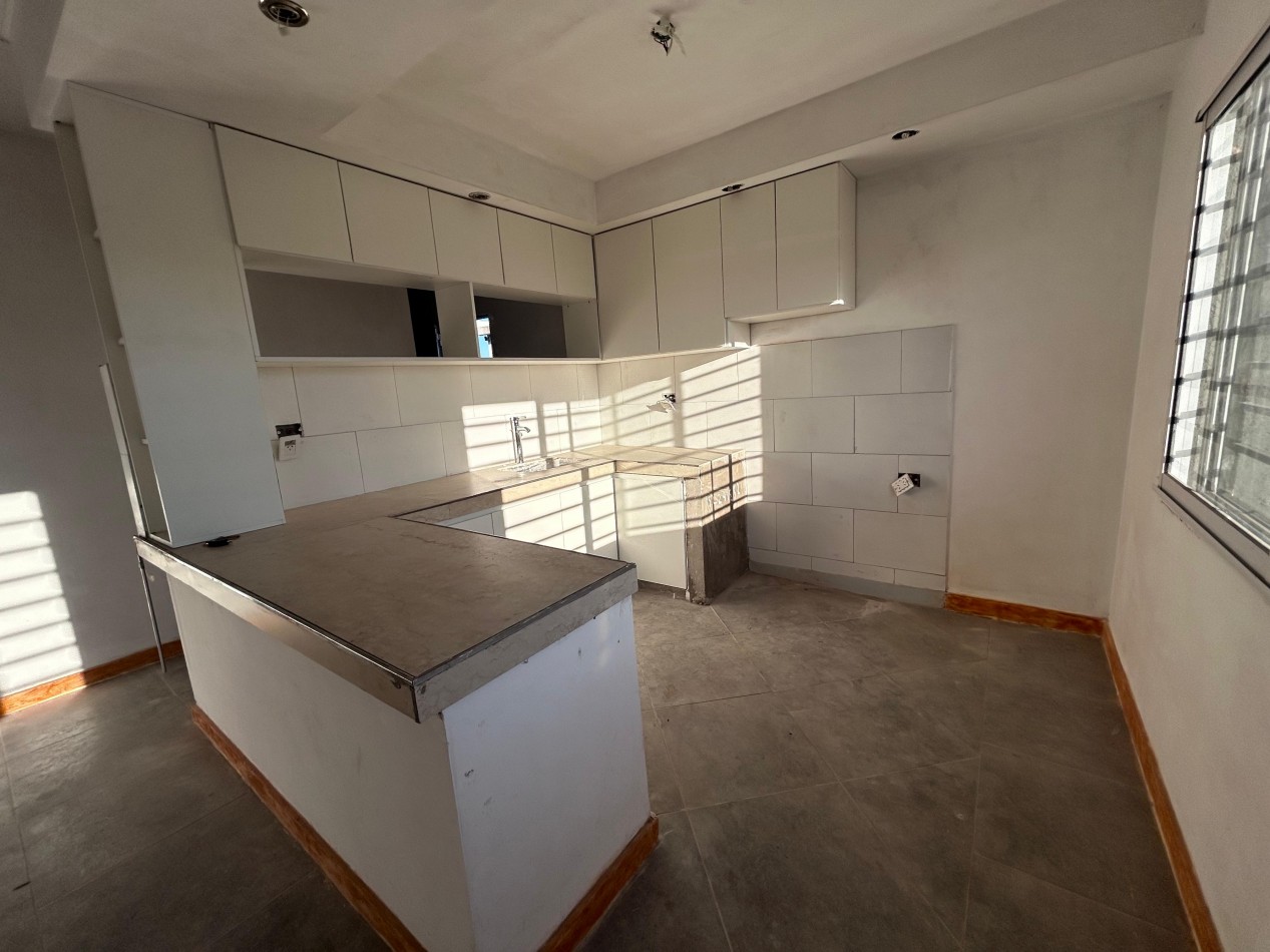 Lomas de Alicia, Excelente propiedad a estrenar, pileta, quincho.