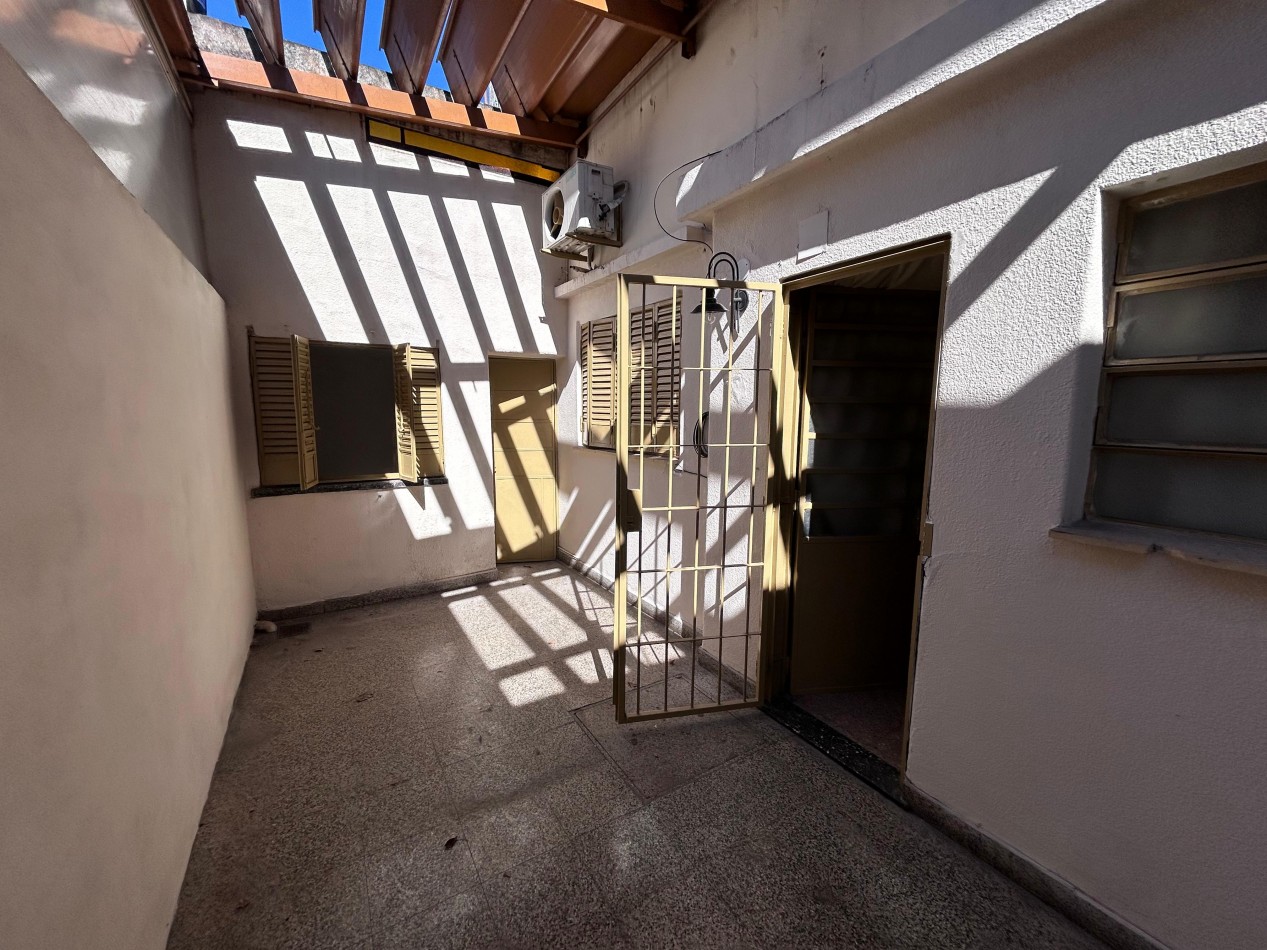 Laprida 3700, planta baja, local mas dormitorio, patio.