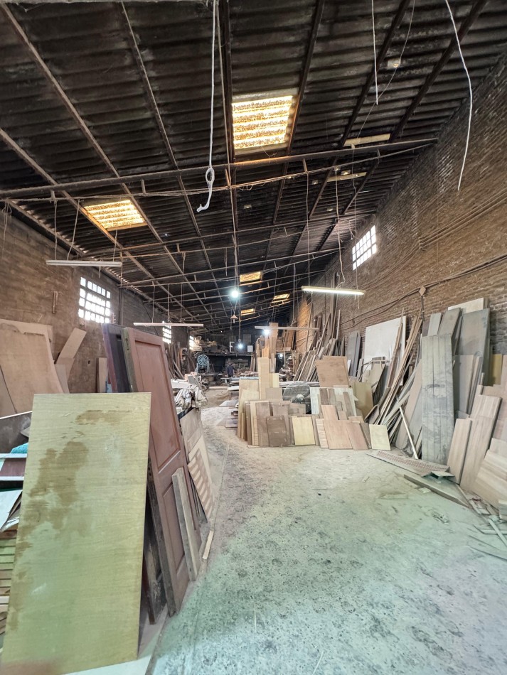 Sanchez Bustamante 2700, amplio terreno con galpon de 300 m2