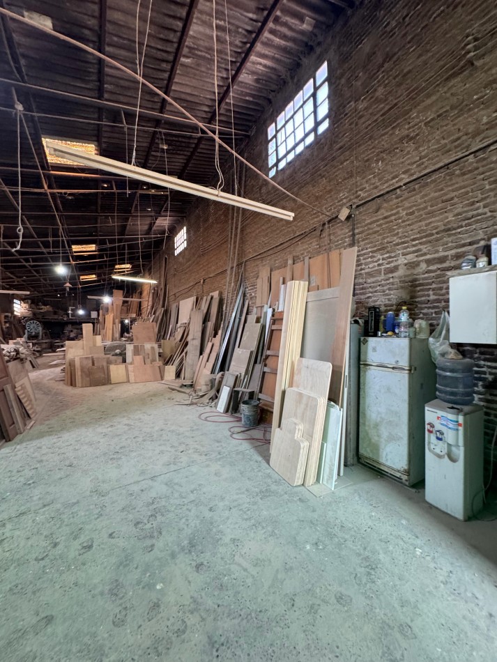 Sanchez Bustamante 2700, amplio terreno con galpon de 300 m2