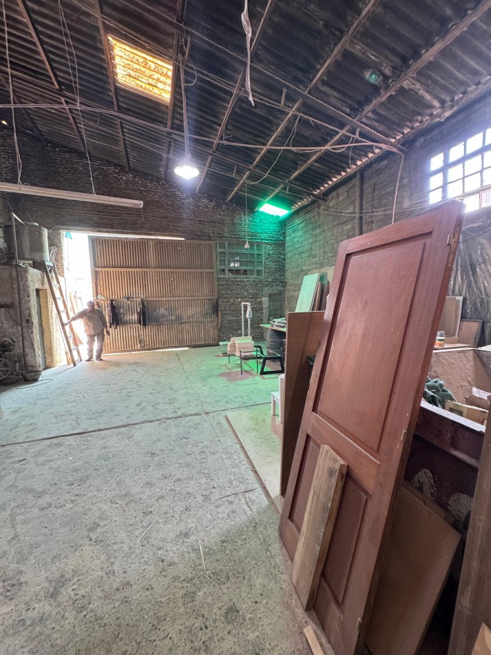 Sanchez Bustamante 2700, amplio terreno con galpon de 300 m2