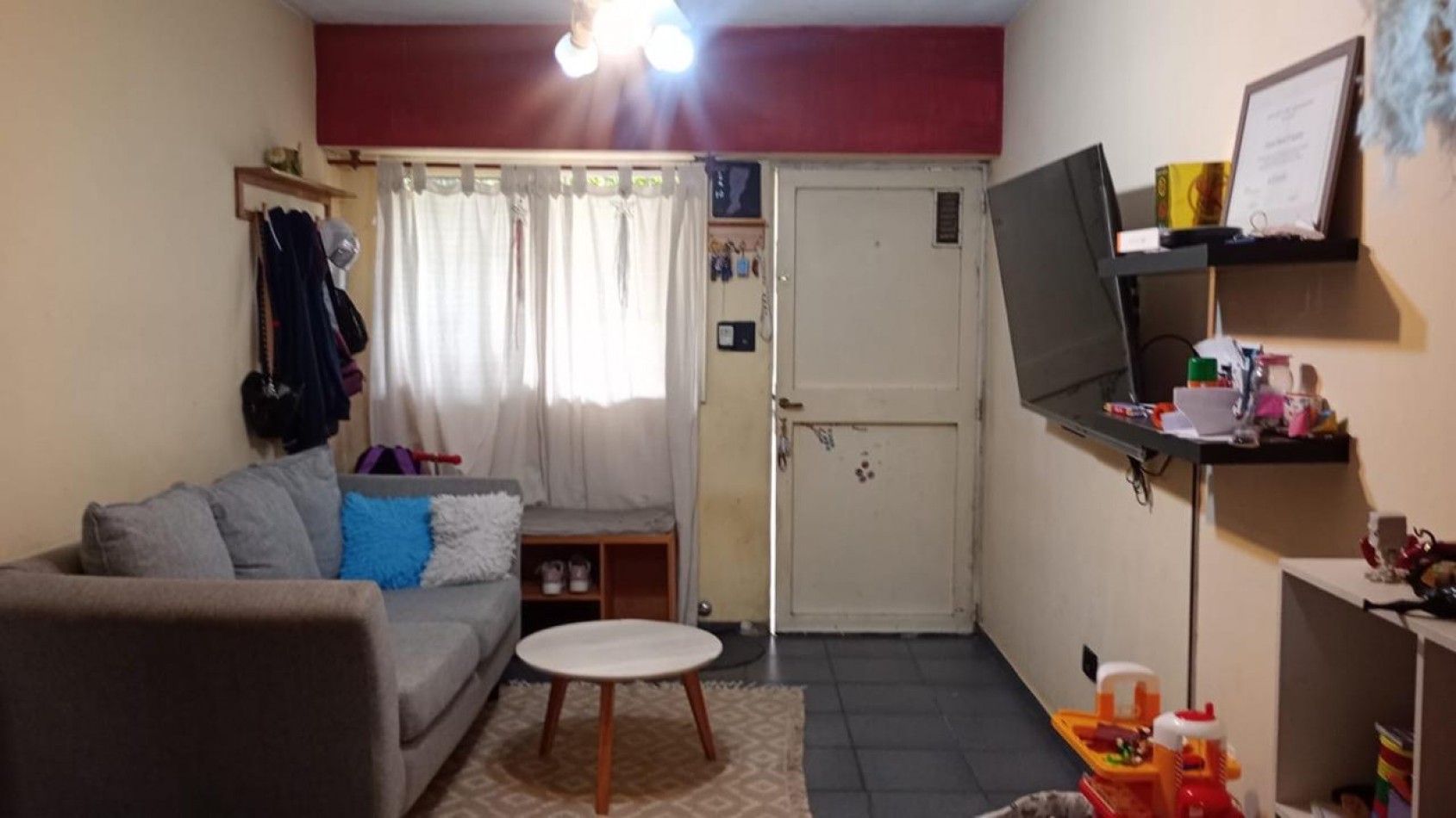 Vuelta Obligado 5000, departamento en planta baja de 1 dormitorio + Fondo de comercio