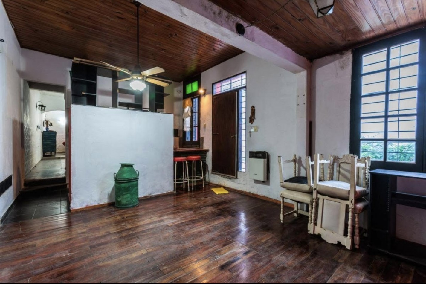 Buenos Aires 3000, casa 3 o posibilidad 4 dormitorios, ingreso vehiculos. 