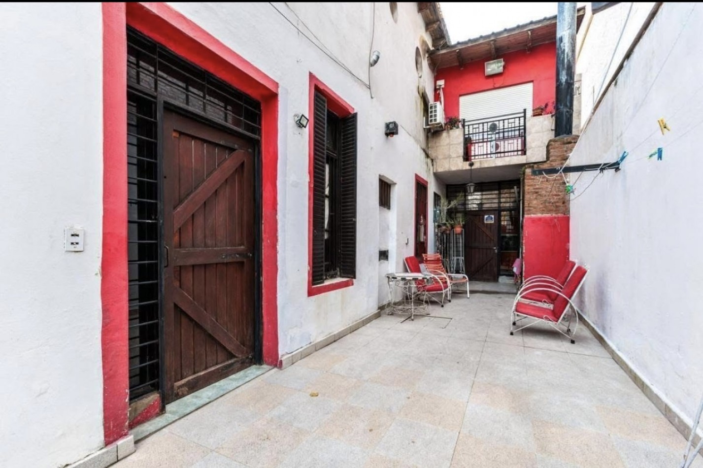 Buenos Aires 3000, casa 3 o posibilidad 4 dormitorios, ingreso vehiculos. 