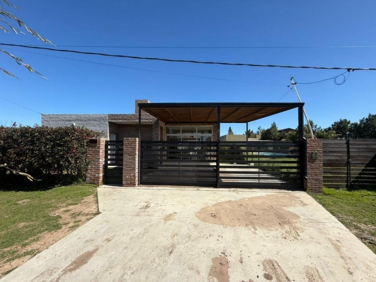 Estancia 2, Roldan, Hermosa casa 2 dormitorios, mas comodin.