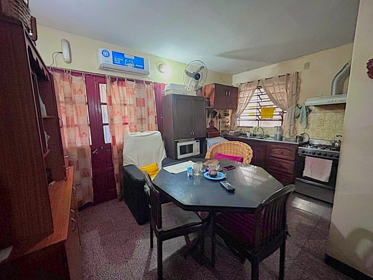 Pte Quintana 3600, 4 dormitorios + local comercial amplio.