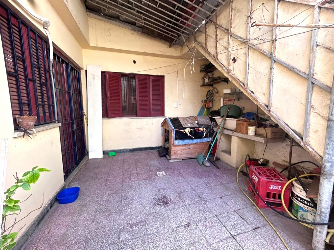 Pte Quintana 3600, 4 dormitorios + local comercial amplio.