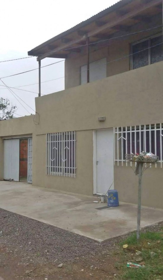 Venecia 3900, casa de 5 dormitorios, amplio terreno