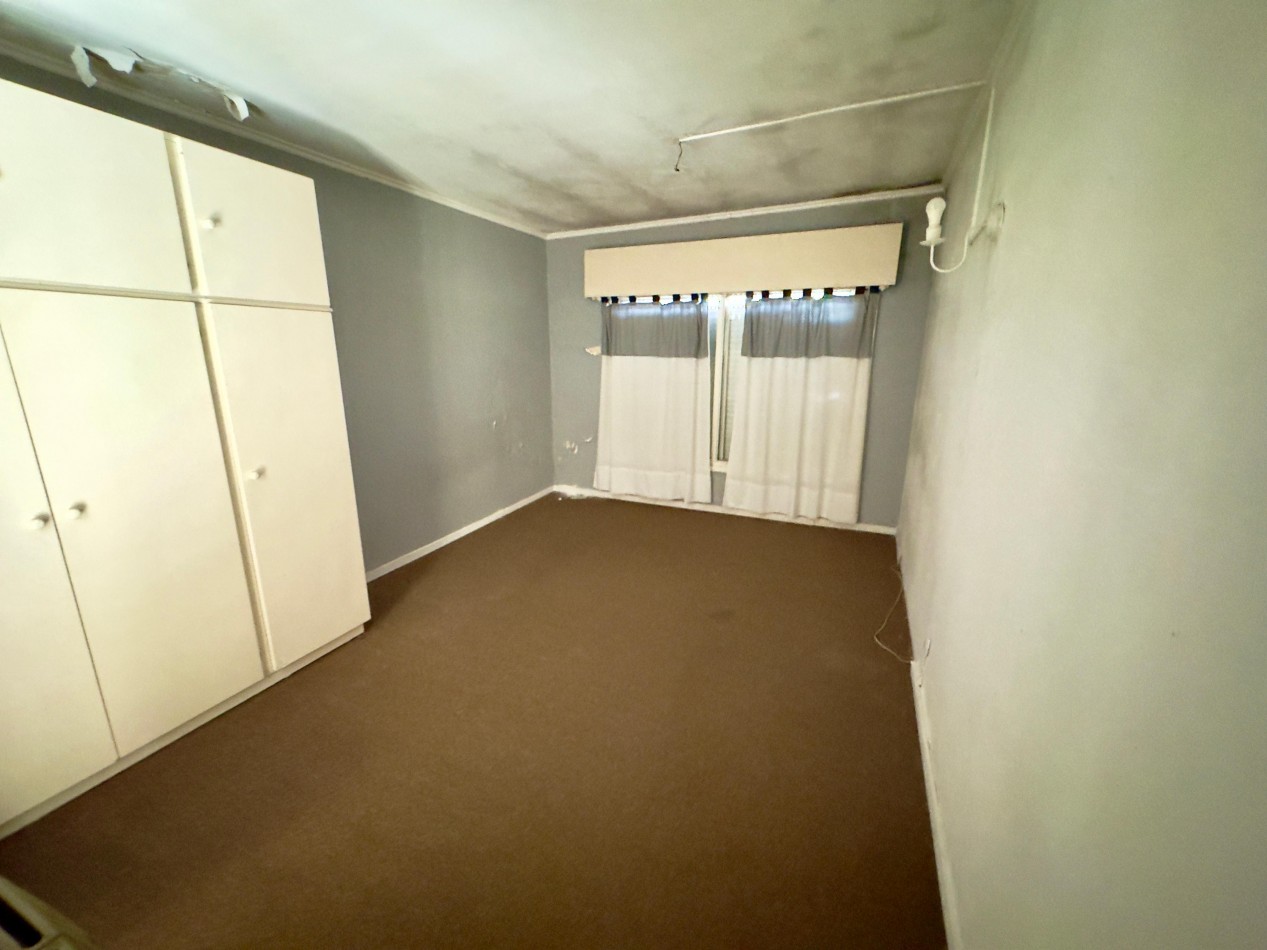 Los Aromos 300, Baigorria, casa 3 dormitorios, mas departamento. Excelente estado, 300 m2.