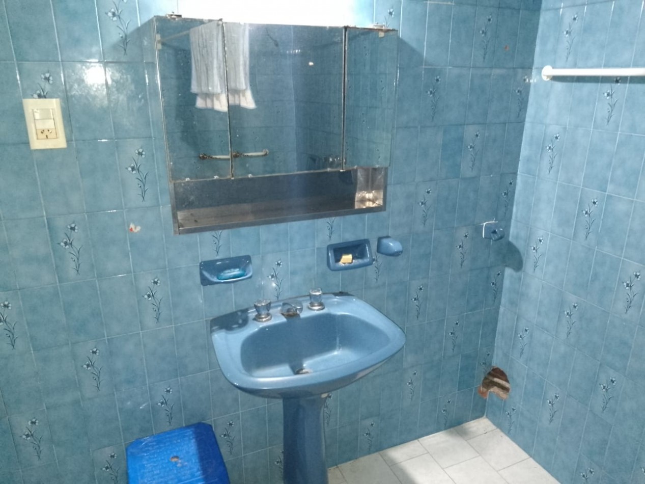 Av Nuestra Señora del Rosario 1200, casa de 6 dormitorios, amplia propiedad.