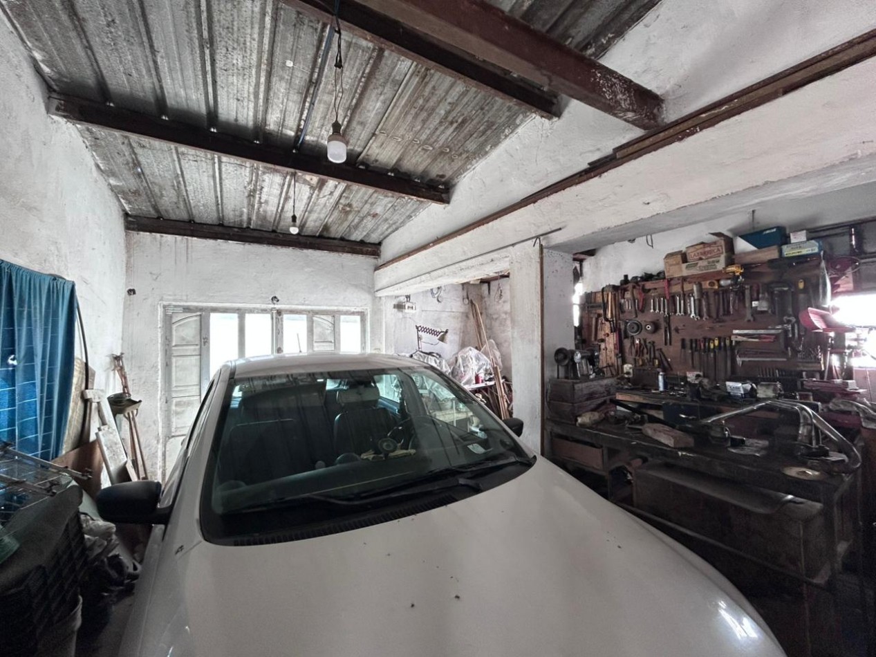 Fray Luis Beltran, Maipu 2200, casa 3 dormitorios + dos departamentos independientes.