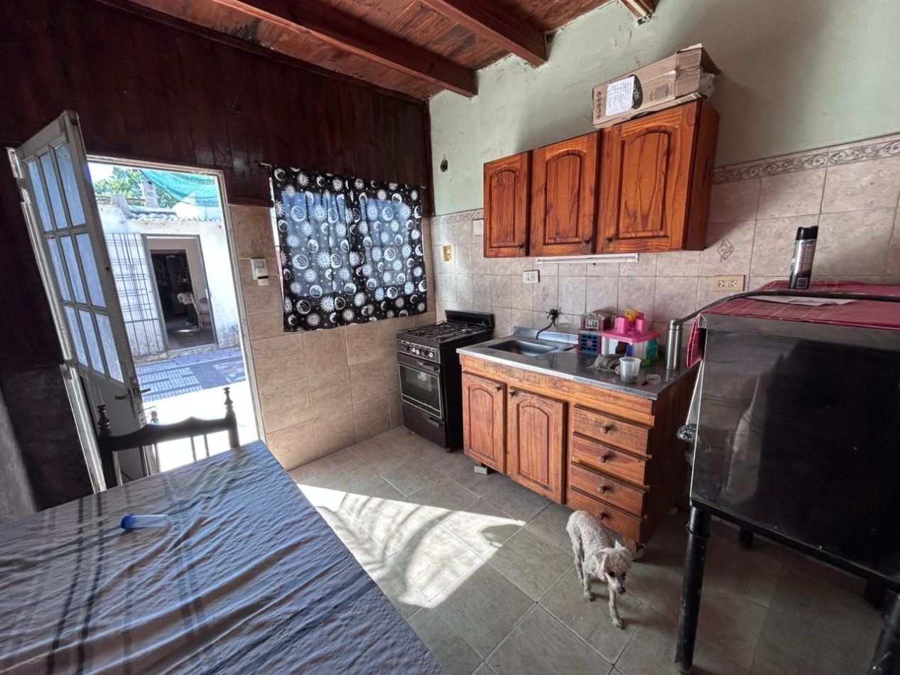 Fray Luis Beltran, Maipu 2200, casa 3 dormitorios + dos departamentos independientes.