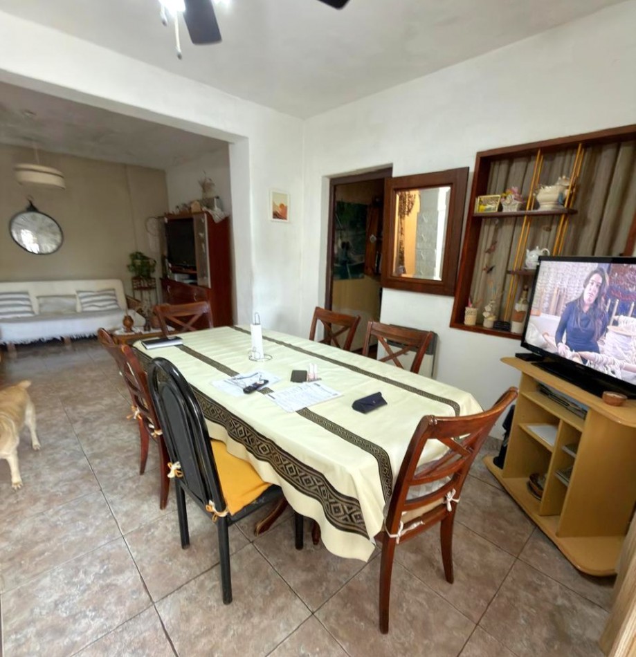 Patricios 600, casa 3 dormitorios, + local comercial.