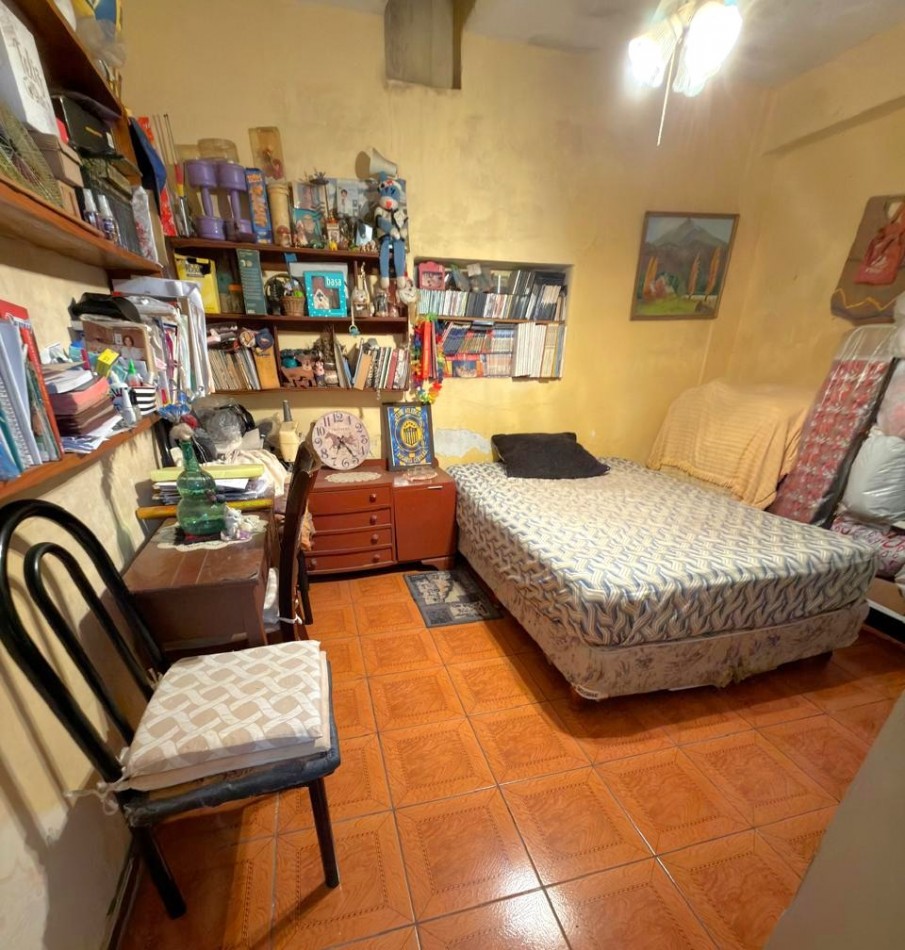 Patricios 600, casa 3 dormitorios, + local comercial.