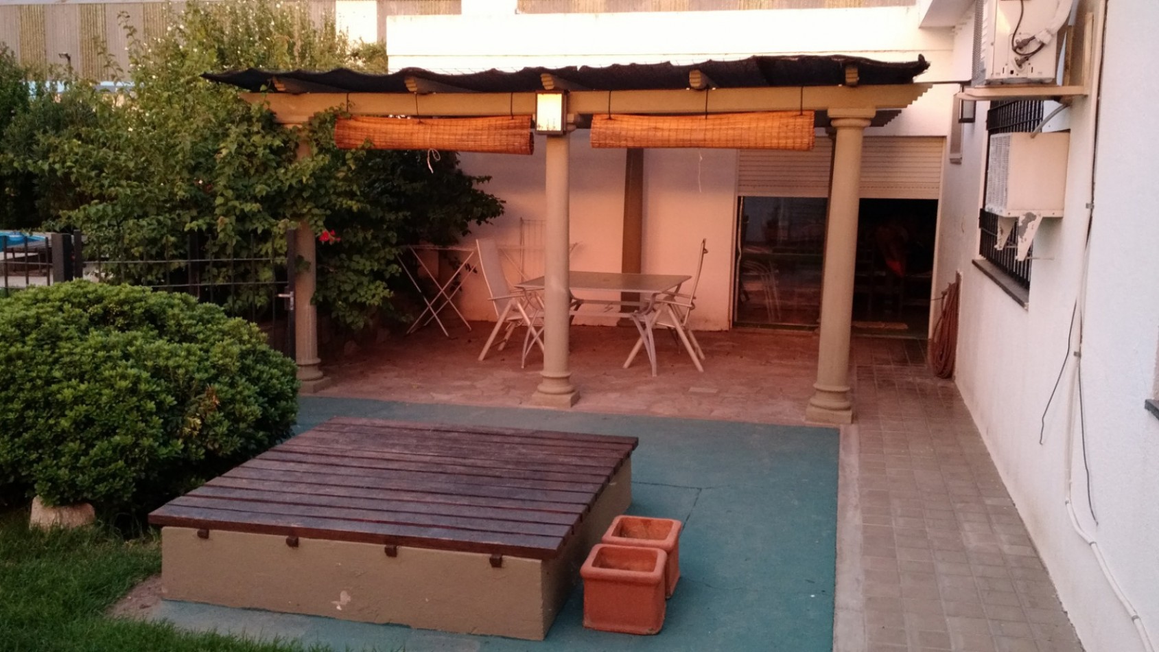 Santa Teresa, Av. Sarmiento 100, Excelente propiedad, 4 dormitorios, Jardin, Pileta