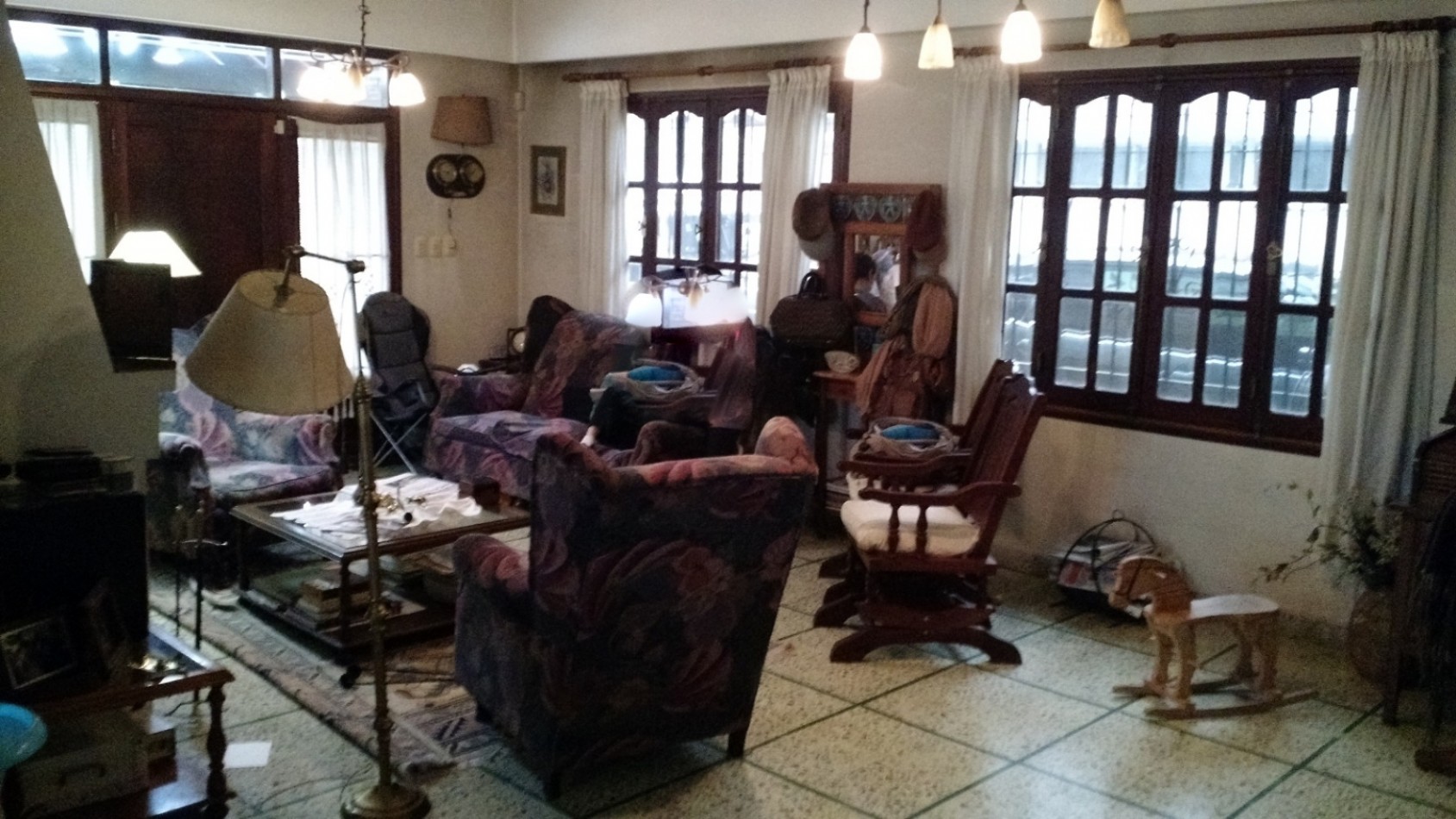 Santa Teresa, Av. Sarmiento 100, Excelente propiedad, 4 dormitorios, Jardin, Pileta