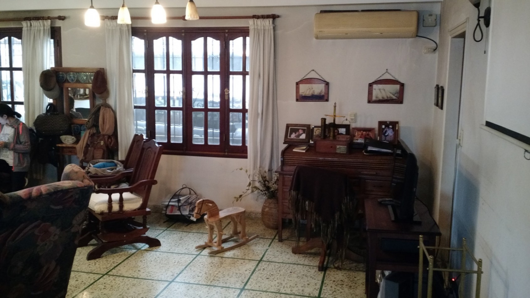 Santa Teresa, Av. Sarmiento 100, Excelente propiedad, 4 dormitorios, Jardin, Pileta