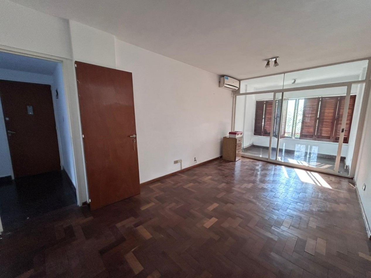 Departamento en Venta, 2 dormitorios - 3 de Febrero, Pueyrredon, Barrio Lourdes.