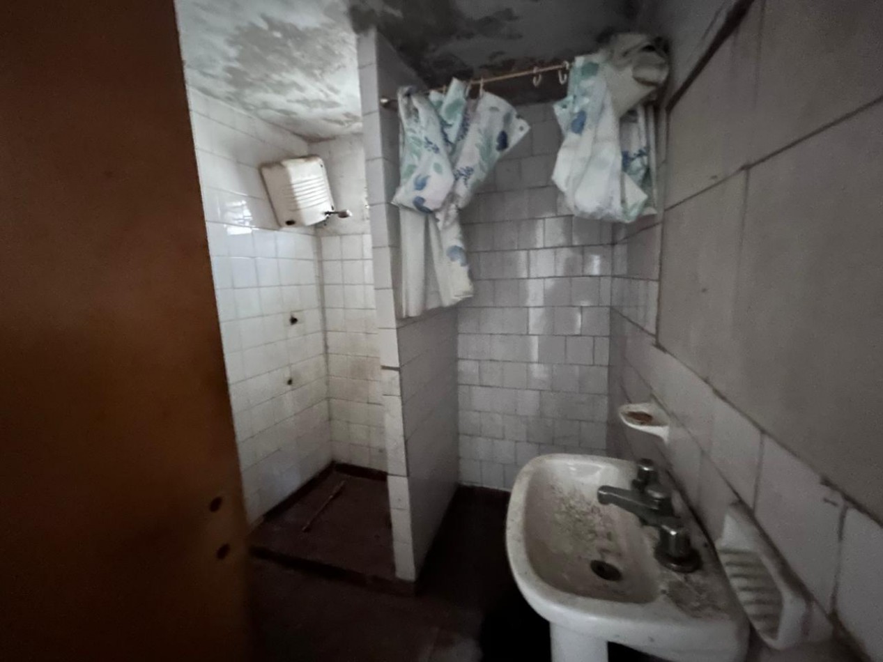 San Martin 6600, terreno interno, construccion a reciclar.