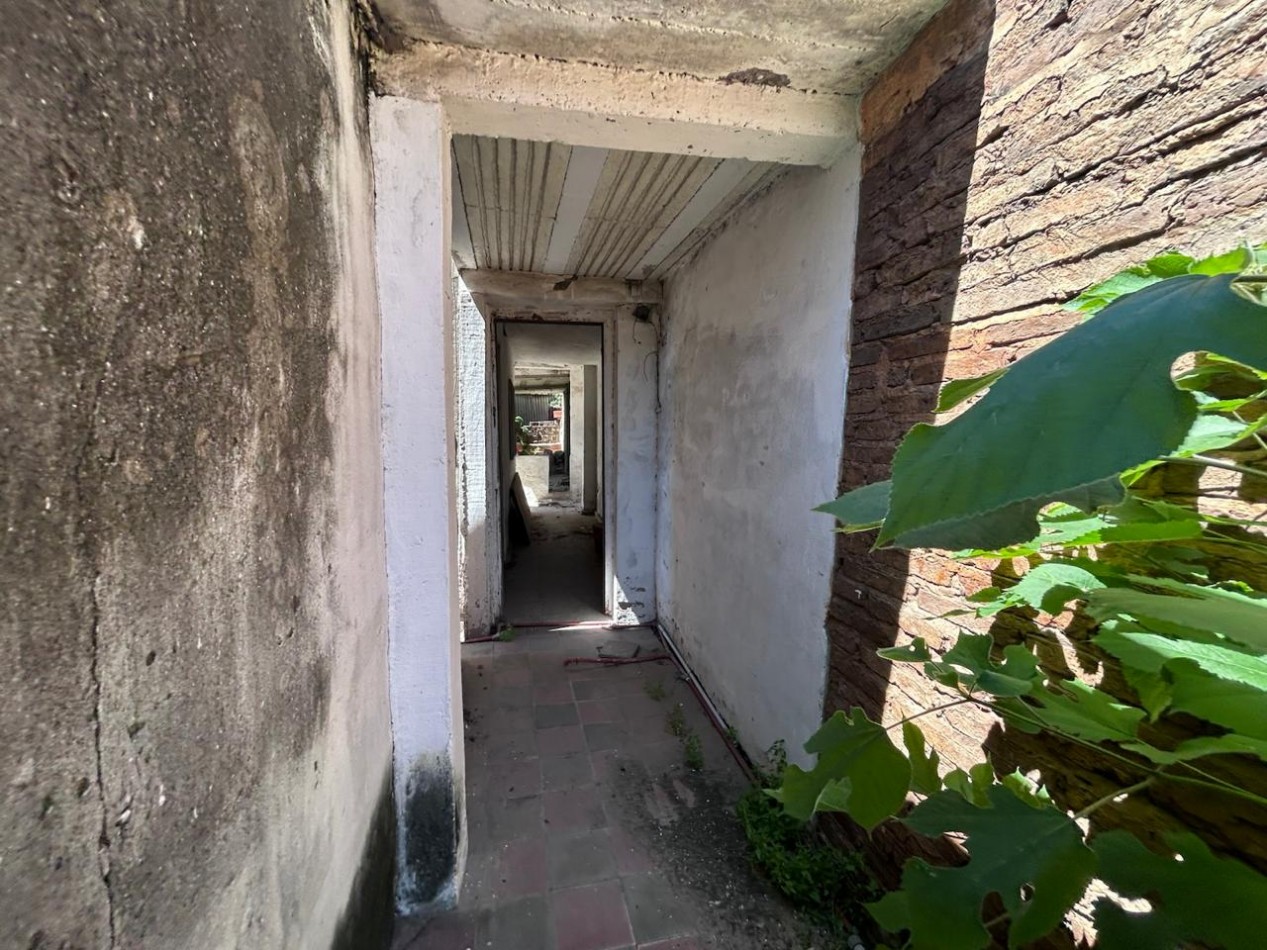 San Martin 6600, terreno interno, construccion a reciclar.