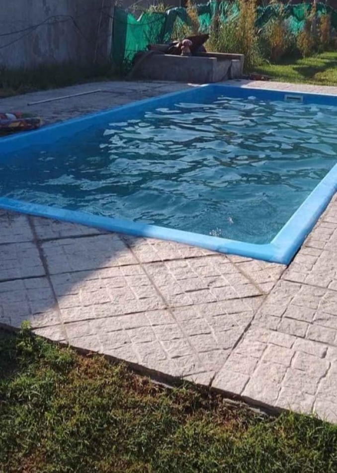 Arroyo seco, playa hermosa., casa de fin de semana. 1 dormitorio, quincho y pileta.