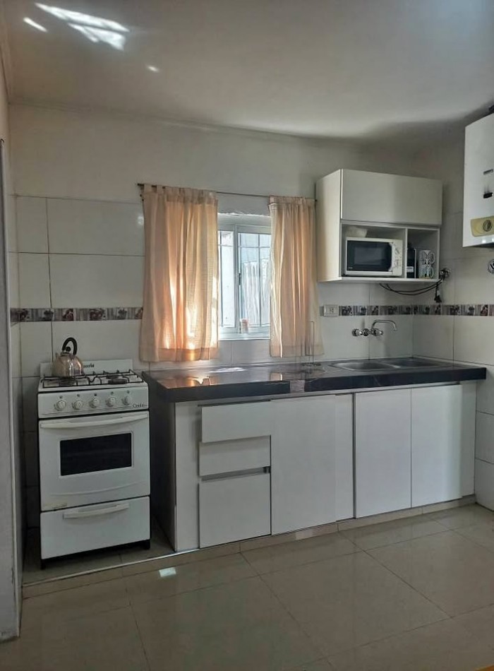 Gaboto al 5400, interna, dos dormitorios, patio.