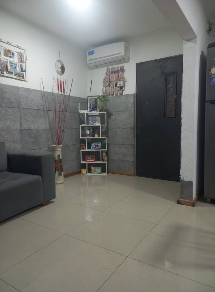 Gaboto al 5400, interna, dos dormitorios, patio.