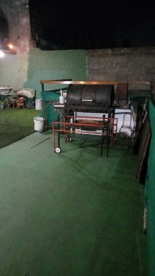 Gaboto al 5400, interna, dos dormitorios, patio.