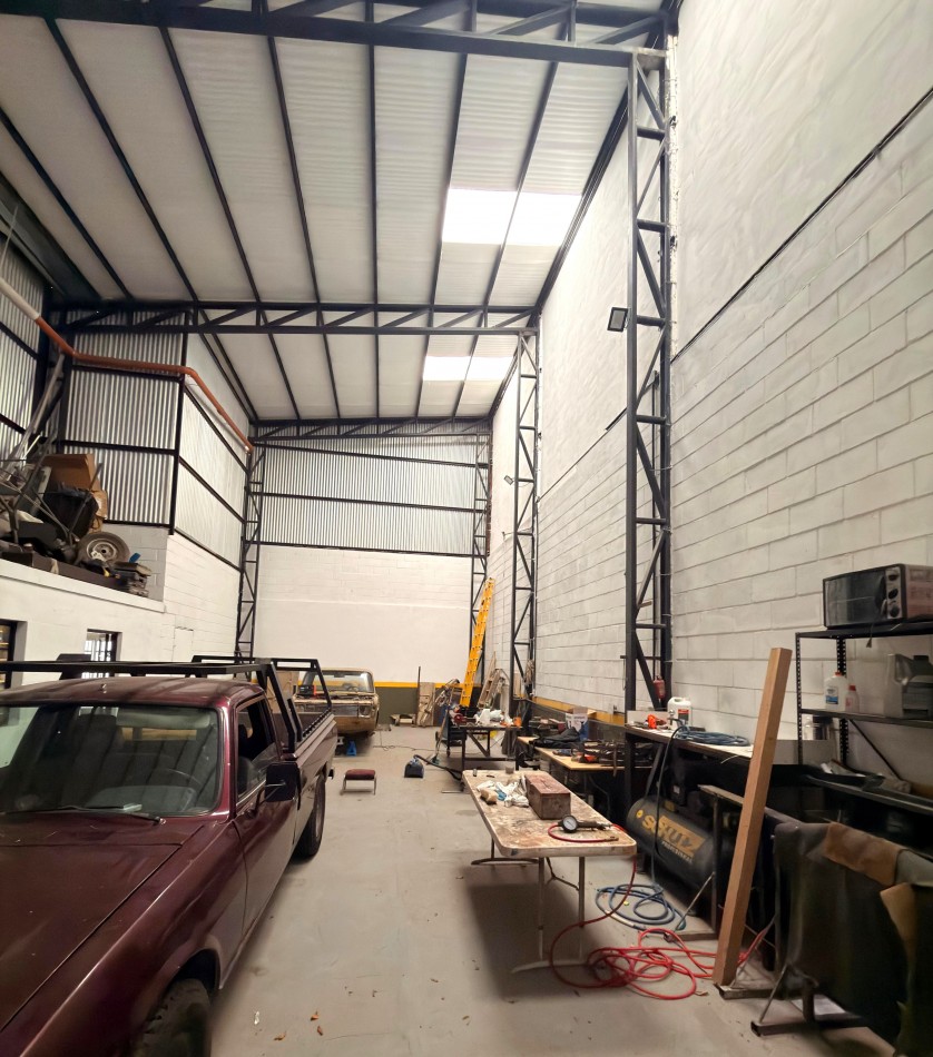 A estrenar, Galpon 110M2, en venta - Union 2600, Rosario