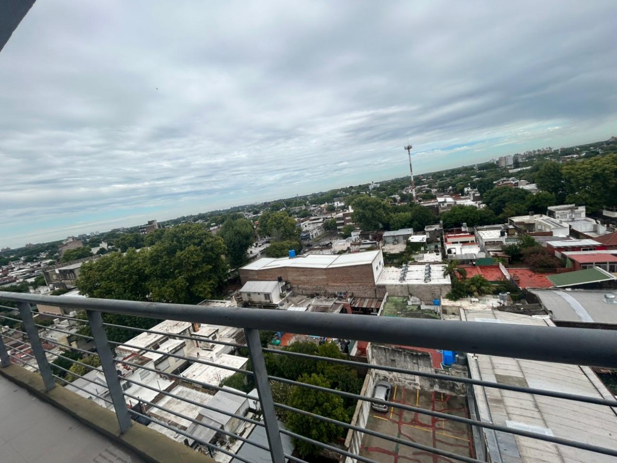 Mitre, 3200, departamento contrafrente, 1 dormitorio, piso 8, balcon corrido. 