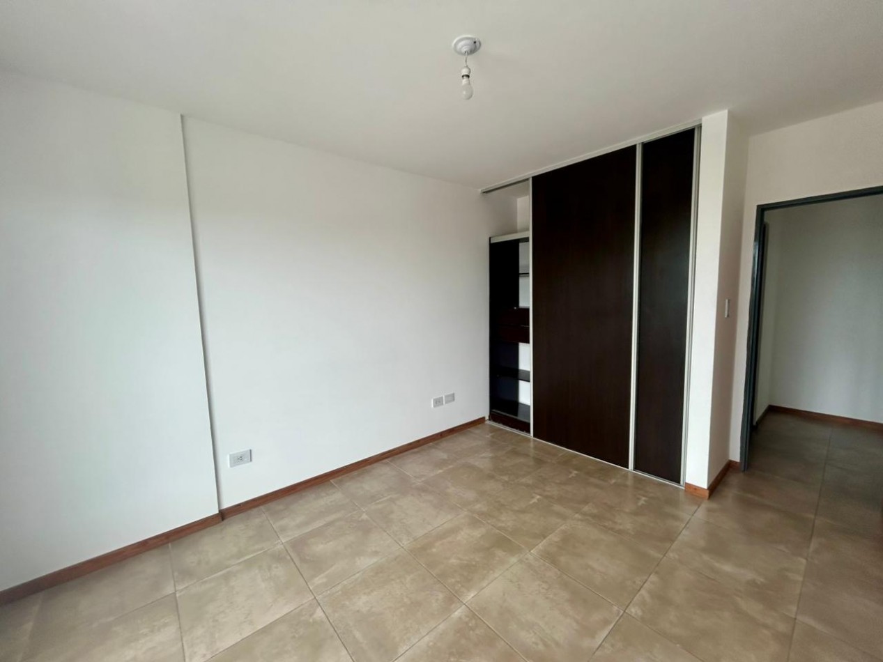 Mitre, 3200, departamento contrafrente, 1 dormitorio, piso 8, balcon corrido. 