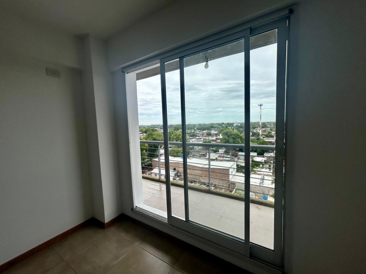 Mitre, 3200, departamento contrafrente, 1 dormitorio, piso 8, balcon corrido. 