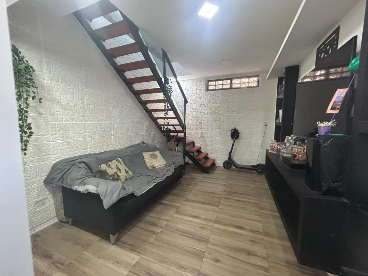 Sadi Carnot 6000 (a 2 cuadras de San Martin 6000) - Casa interna unica 3 dormitorios, patio, balcon terraza