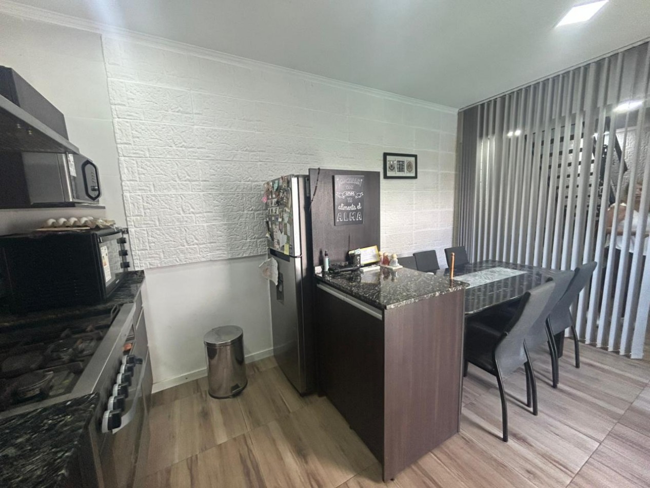 Sadi Carnot 6000 (a 2 cuadras de San Martin 6000) - Casa interna unica 3 dormitorios, patio, balcon terraza